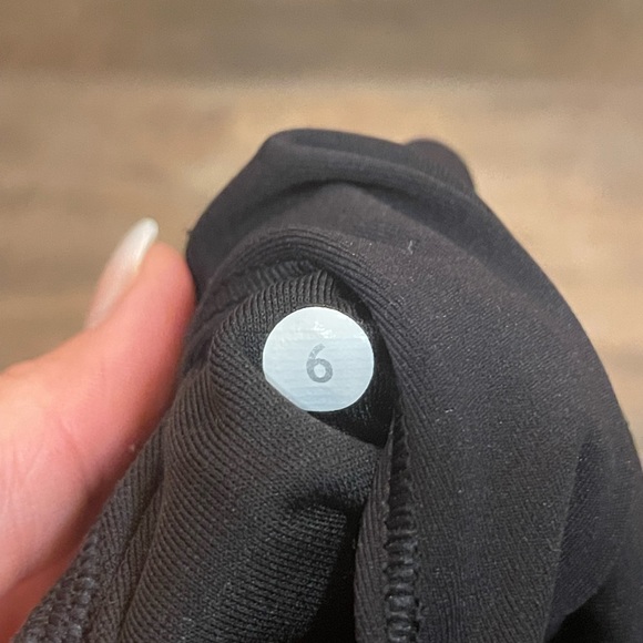 lululemon athletica, Align leggings, size 6 - Picture 3 of 5